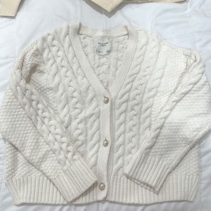 No longer fits me. Used. Good condition. Oversized